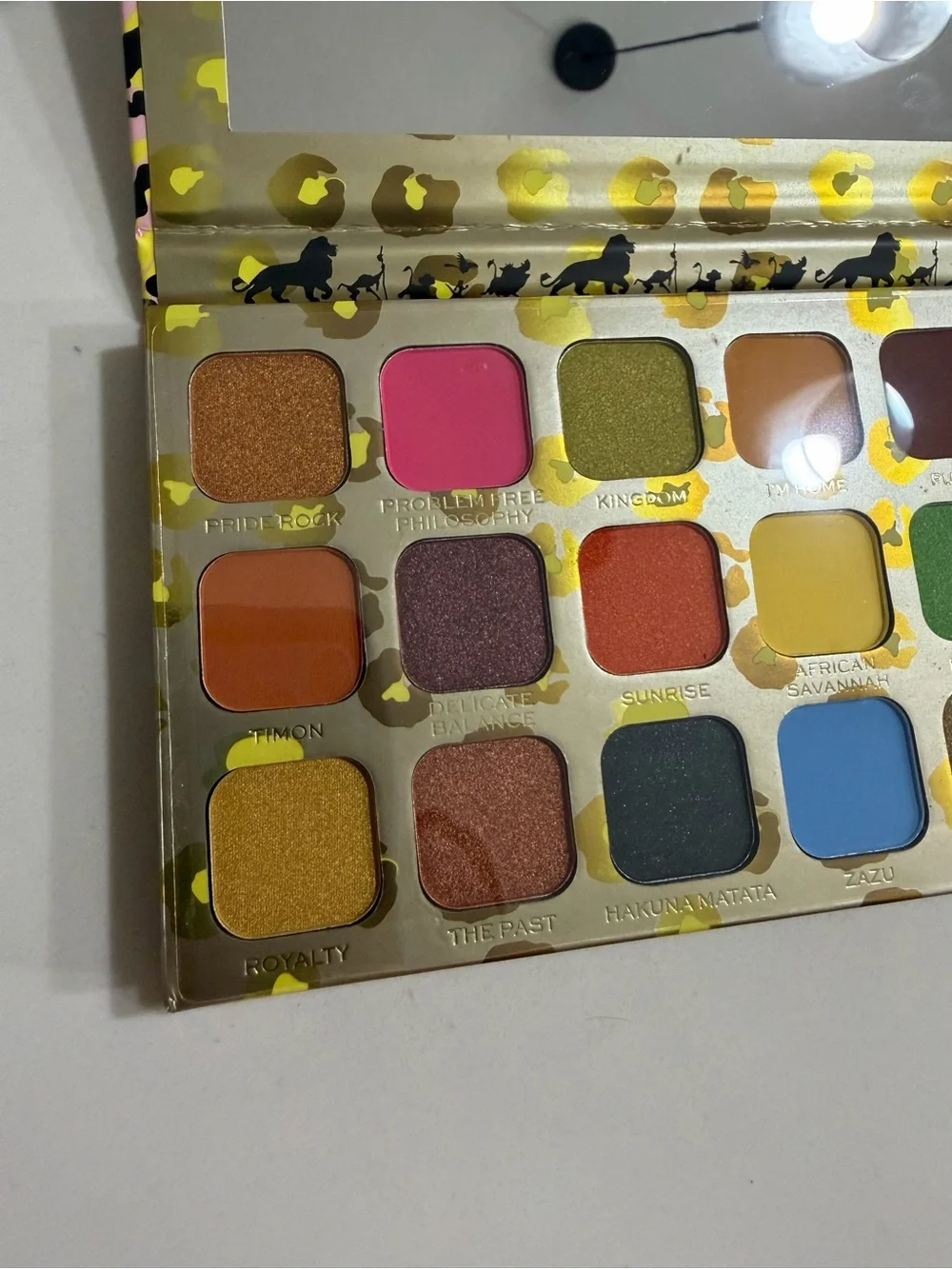 Revolution x The Lion King Hakuna Matata Eyeshadow Palette